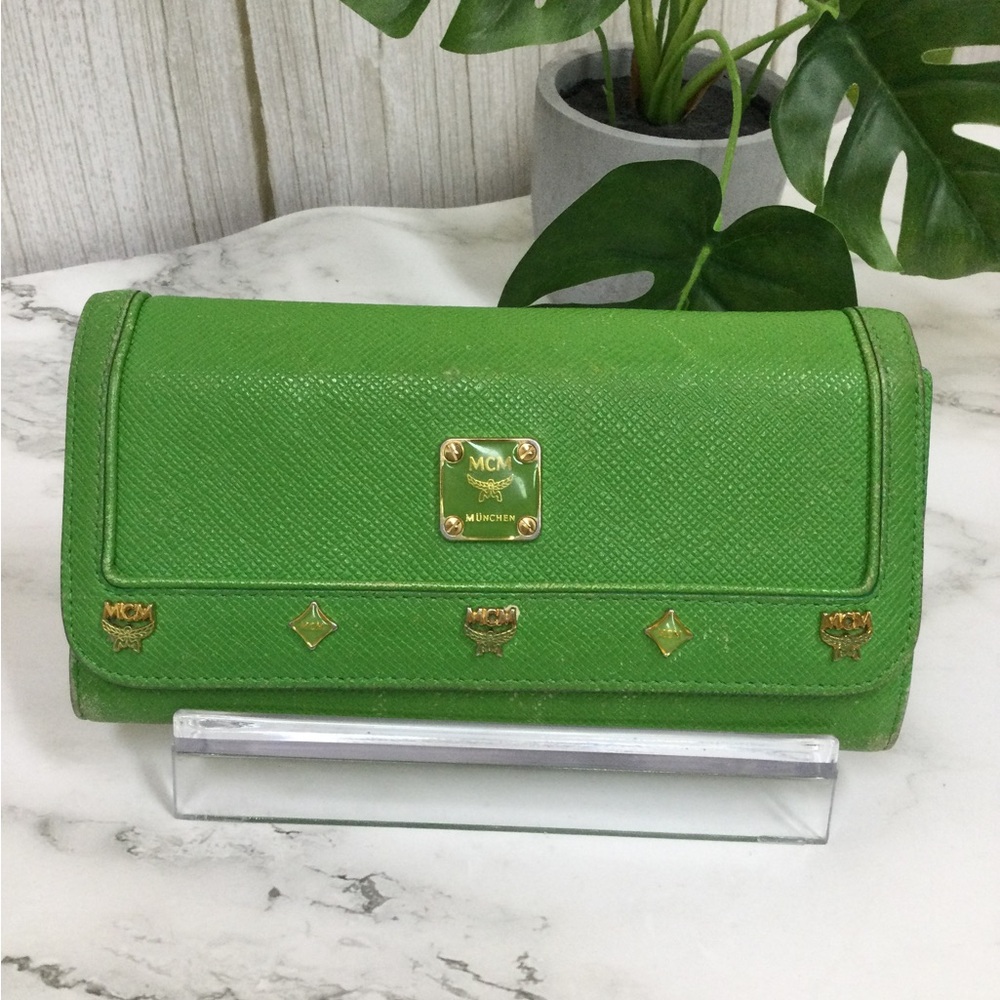 GUC MCM Green Leather Continental Wallet with Gold Accents